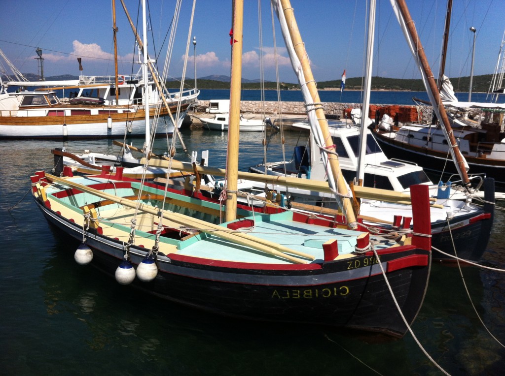 Croatian Students' Sail Traditional Boats on Summer Sailstice