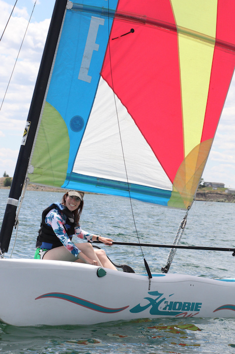 Solo sailing the Hobie Wave